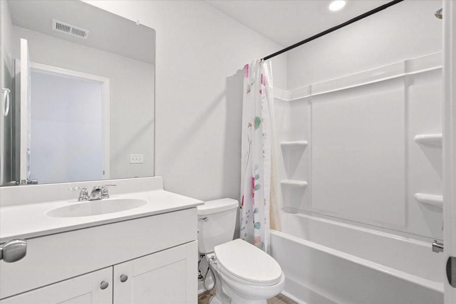 Furnished interior view inside a new home in Heron's Walk at Summers Corner: Carolina Collection, Summerville (Image 9). Furnished interior view inside a new home in Heron's Walk at Summers Corner: Carolina Collection, Summerville (Image 9).