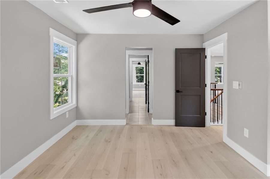 Spacious, unfurnished interior of a new home in , Stone Mountain (Image 110).
