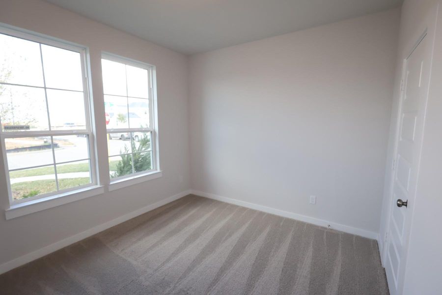 Spacious, unfurnished interior of a new home in Mason Woods, Cypress (Image 13).