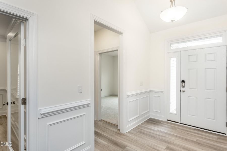 Foyer/Entry