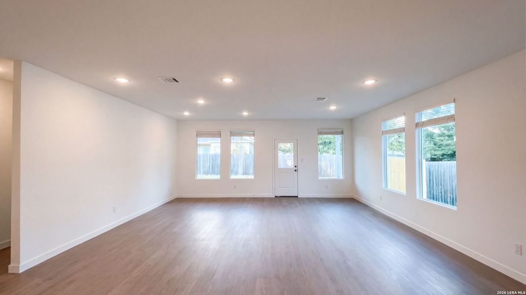 Spacious, unfurnished interior of a new home in Waterwheel, San Antonio (Image 34).