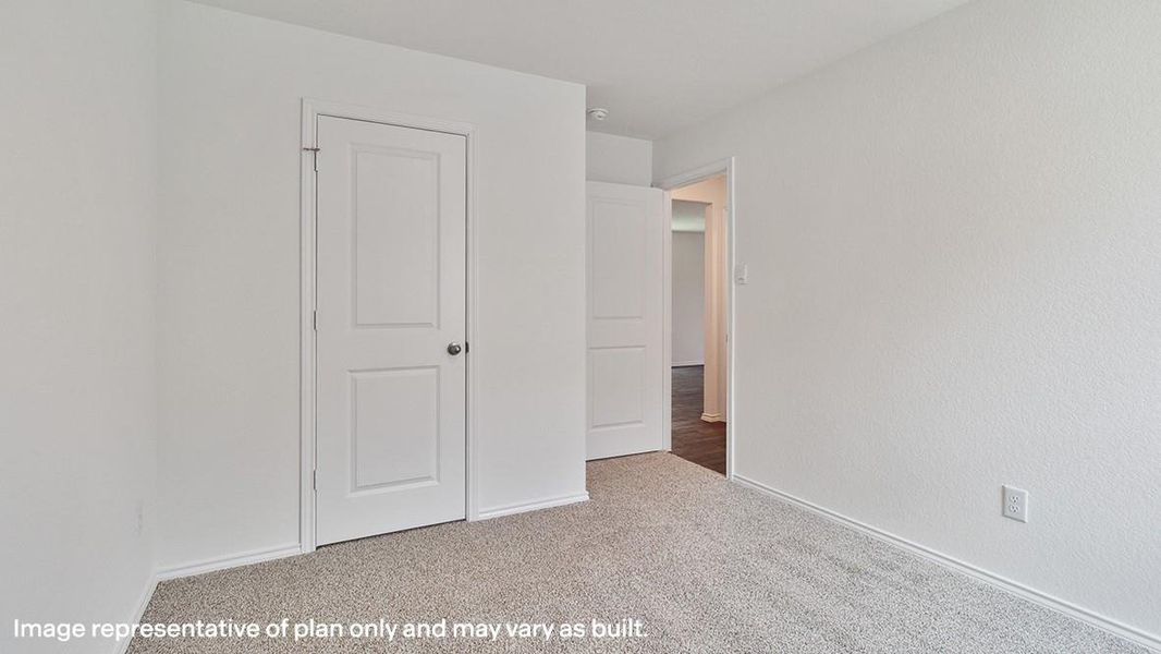 Spacious, unfurnished interior of a new home in Wilkins Valley, Brenham (Image 22).