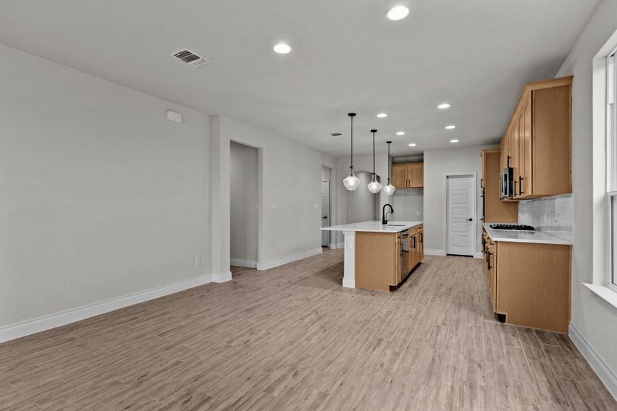 Dining Area Dining Area