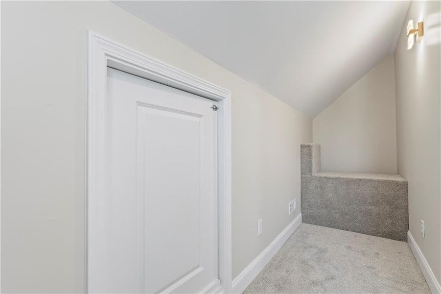 Spacious, unfurnished interior of a new home in , Gainesville (Image 49).