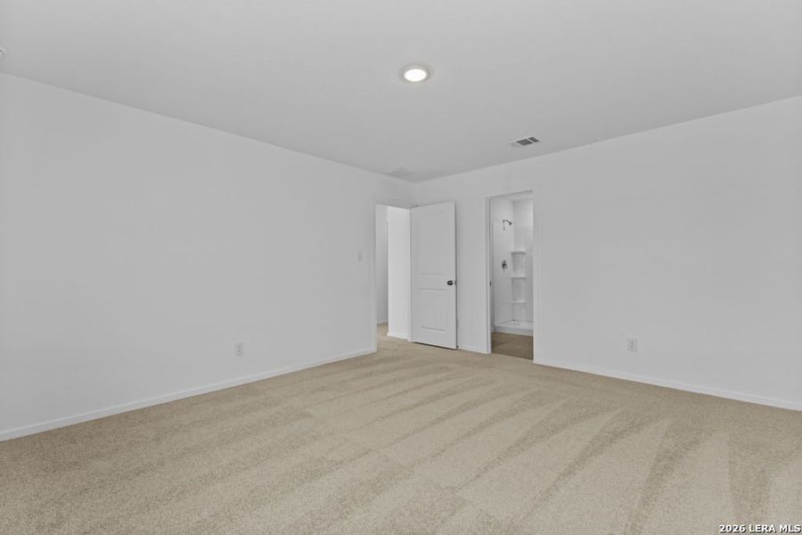 Spacious, unfurnished interior of a new home in Grace Valley, Marion (Image 26).