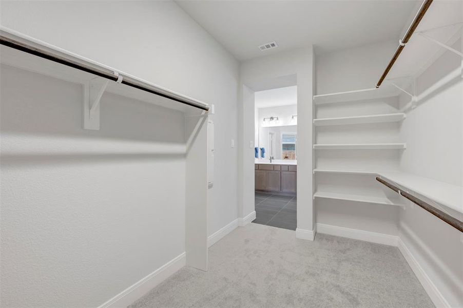 Spacious, unfurnished interior of a new home in Creekshaw – Gardens, Royse City (Image 20).