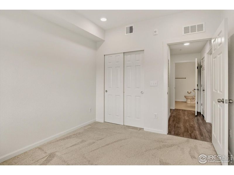 Spacious, unfurnished interior of a new home in , Longmont (Image 26).