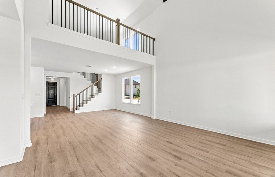 Spacious, unfurnished interior of a new home in Kuempel Farms, Pflugerville (Image 19).