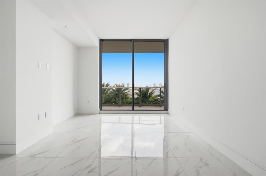 220-LAKESHORE-DRIVE-804-33403-006 220-LAKESHORE-DRIVE-804-33403-006