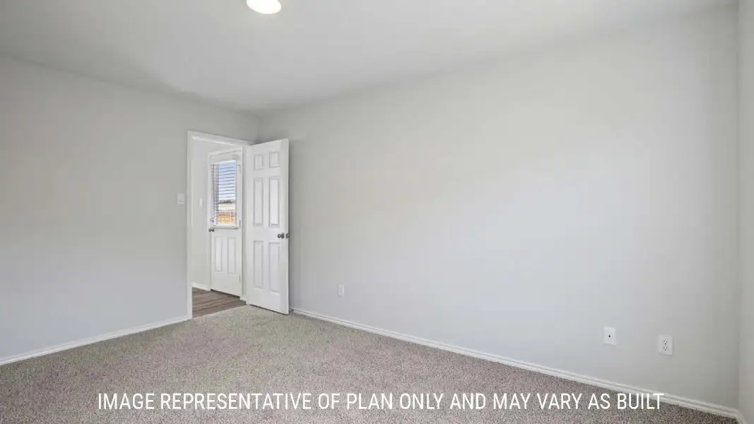 Representative unfurnished interior of a home built from the Atlanta by D.R. Horton in North Creek, Temple (Image 16).