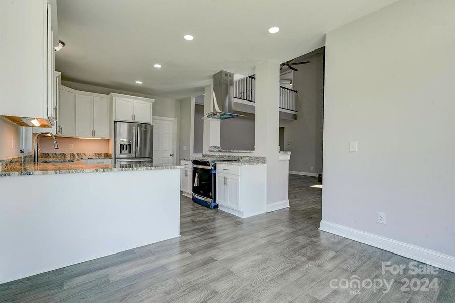 Dining area view to kitchen