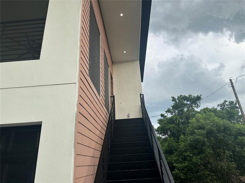 Exterior details and patio area of a home in , Orlando (Image 42).