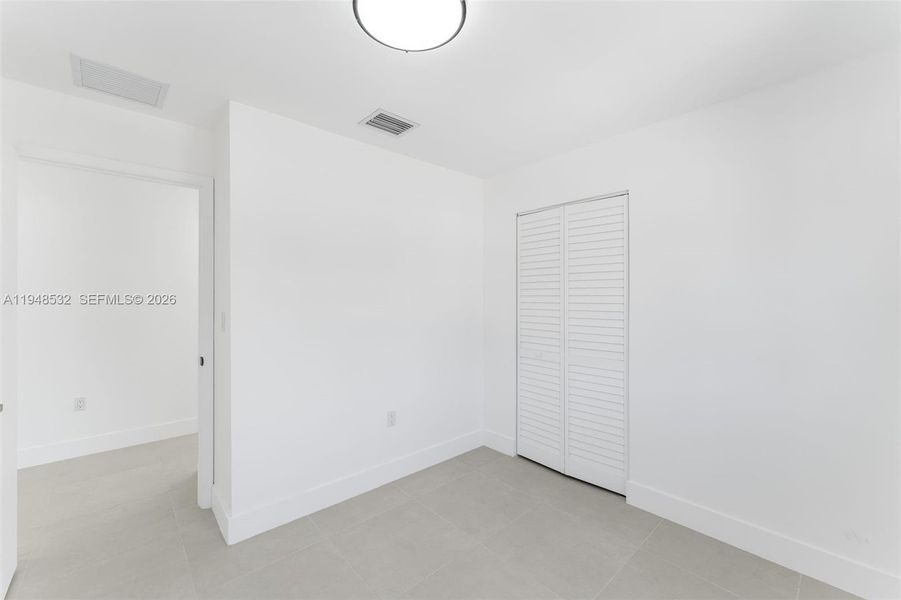 Spacious, unfurnished interior of a new home in , Miami (Image 19).