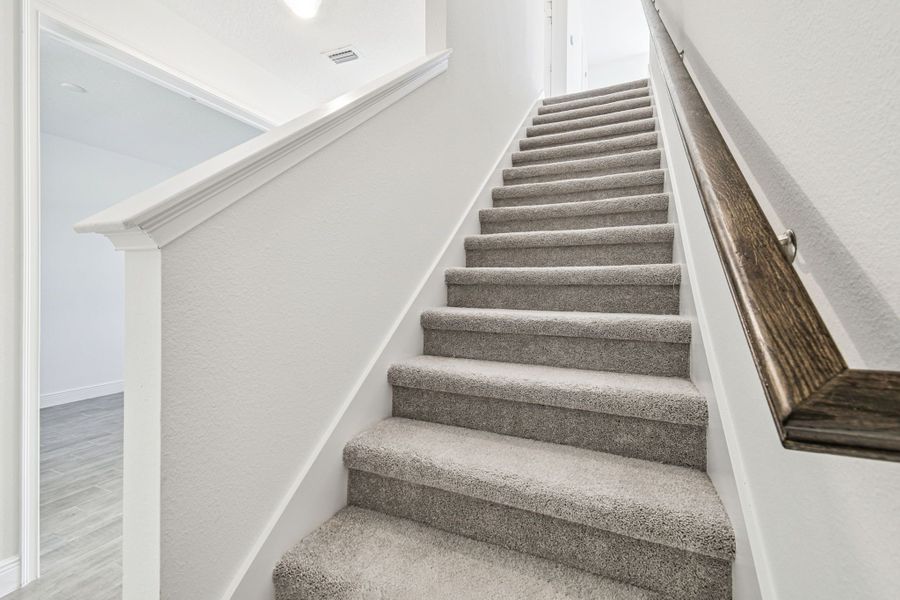 Representative unfurnished interior of a home built from the 50 ' - Saratoga by William Ryan Homes in Tamarack at Two Rivers, Zephyrhills (Image 56).