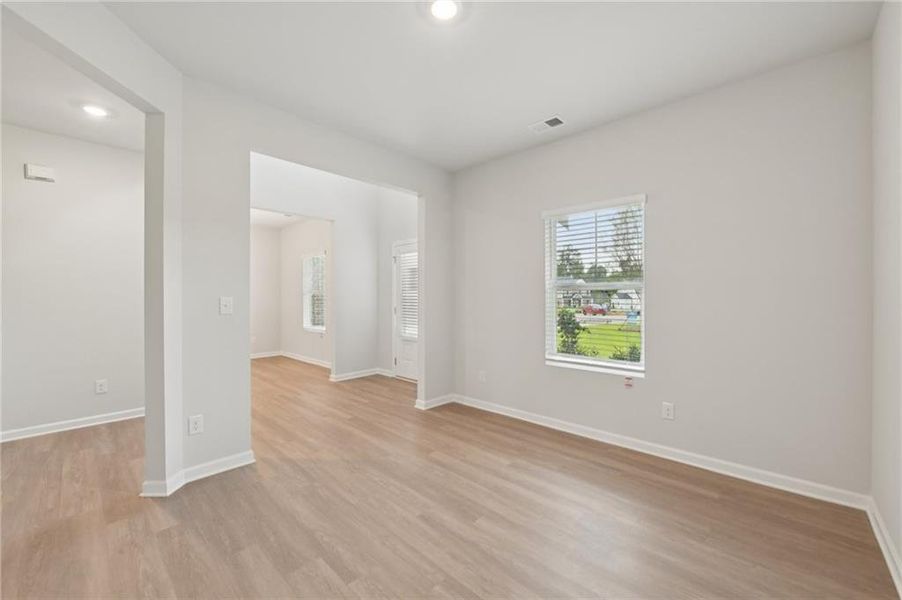 Spacious, unfurnished interior of a new home in Stephen's Landing, Loganville (Image 31).