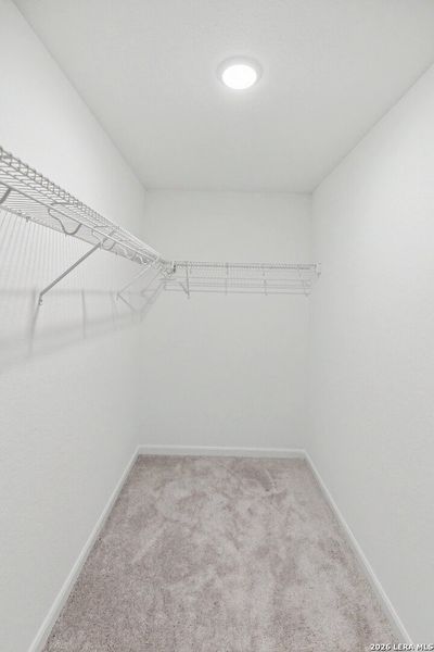 Spacious, unfurnished interior of a new home in Hennersby Hollow, San Antonio (Image 19).