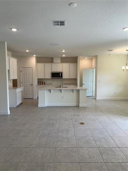 Spacious, unfurnished interior of a new home in Ocala, Ocala (Image 11).
