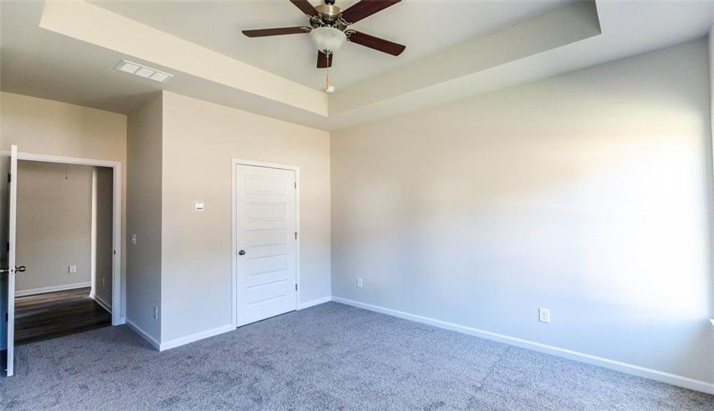 Spacious, unfurnished interior of a new home in Summerfield Place, Carrollton (Image 23).