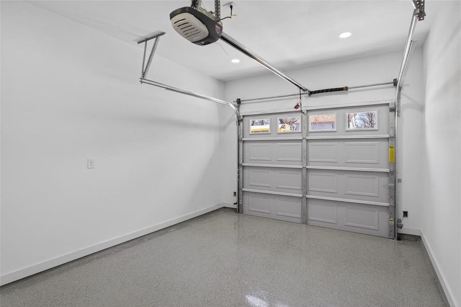 Spacious, unfurnished interior of a new home in , Mabank (Image 23). Spacious, unfurnished interior of a new home in , Mabank (Image 23).