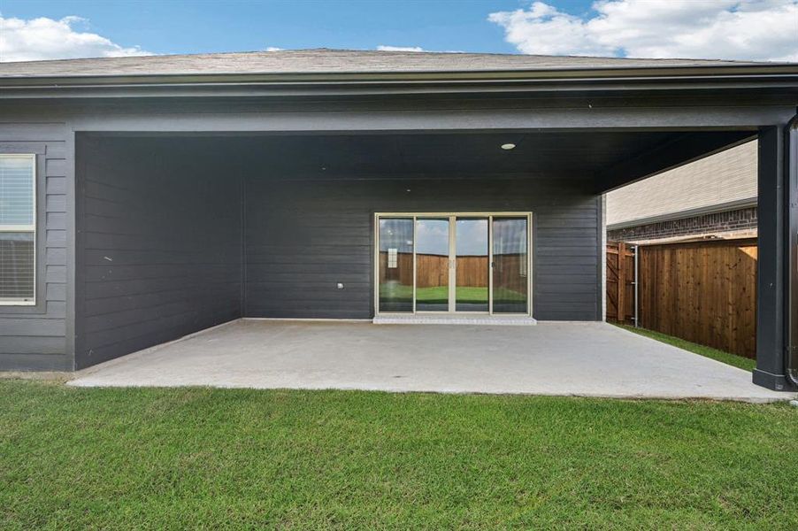 Front exterior of a new home in Lakehaven - Signature Series, Farmersville, TX, highlighting curb appeal (Image 19). Front exterior of a new home in Lakehaven - Signature Series, Farmersville, TX, highlighting curb appeal (Image 19).