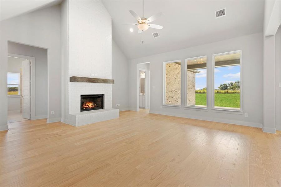 Spacious, unfurnished interior of a new home in Levante - 1 Acre Lots, Waxahachie (Image 26). Spacious, unfurnished interior of a new home in Levante - 1 Acre Lots, Waxahachie (Image 26).