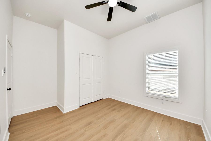 Spacious, unfurnished interior of a new home in , Houston (Image 39).