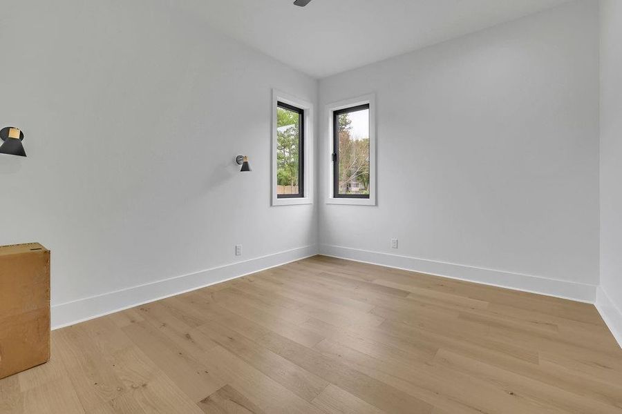 Spacious, unfurnished interior of a new home in , Marietta (Image 25).