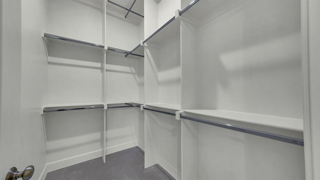 Spacious, unfurnished interior of a new home in , Aledo (Image 25).