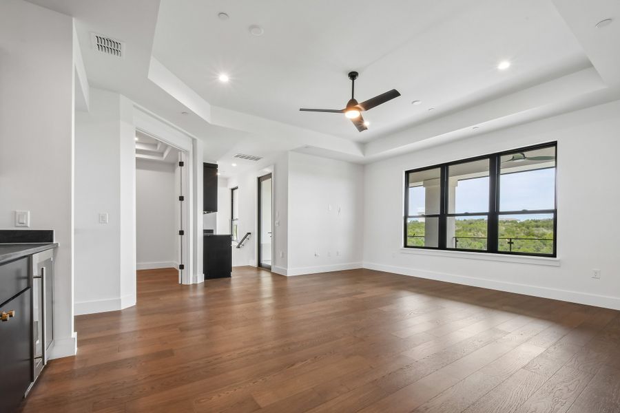 Spacious, unfurnished interior of a new home in Milky Way at River Place, Austin (Image 24). Spacious, unfurnished interior of a new home in Milky Way at River Place, Austin (Image 24).