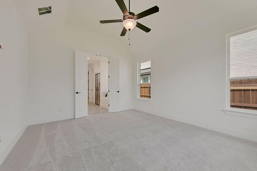 Spacious, unfurnished interior of a new home in Tavolo Park, Fort Worth (Image 23).