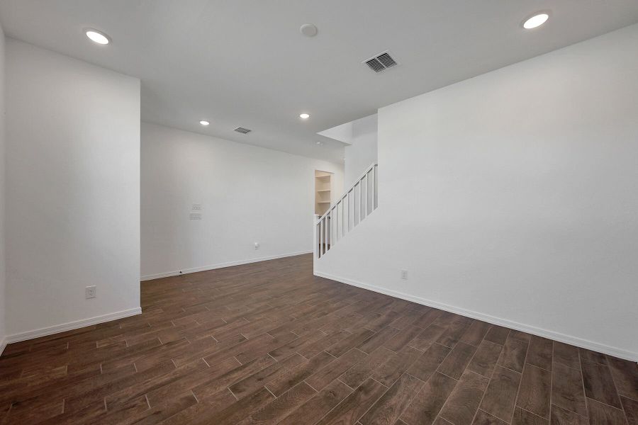 Spacious, unfurnished interior of a new home in Pinnacle at San Tan Heights, San Tan Valley (Image 9).