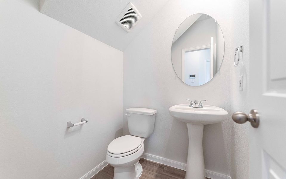 Furnished interior view inside a new home in Lago Mar, Texas City (Image 8).