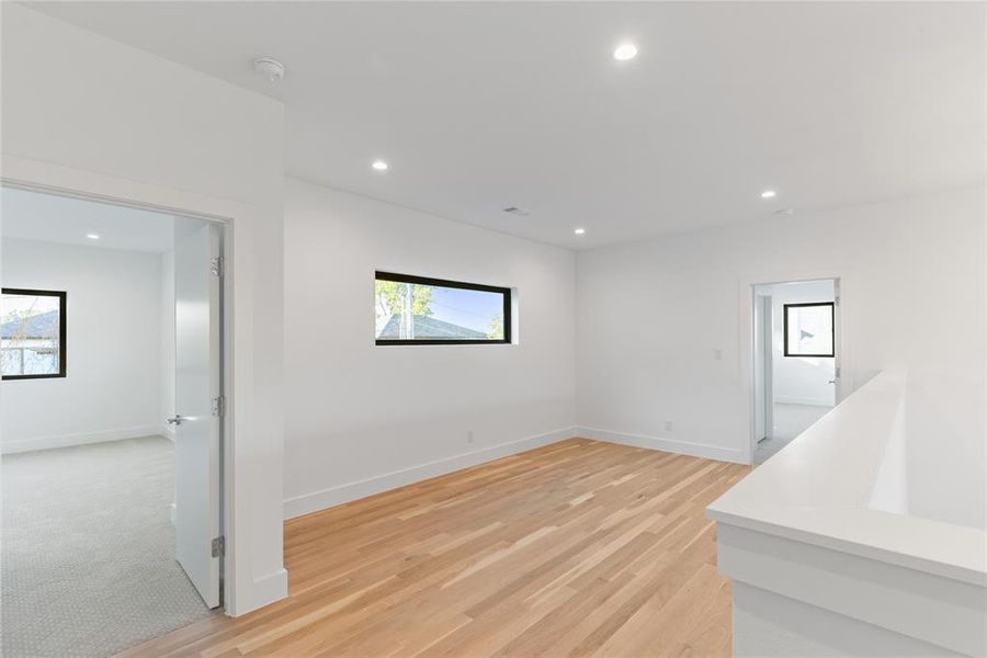 Spacious, unfurnished interior of a new home in , Dallas (Image 28).