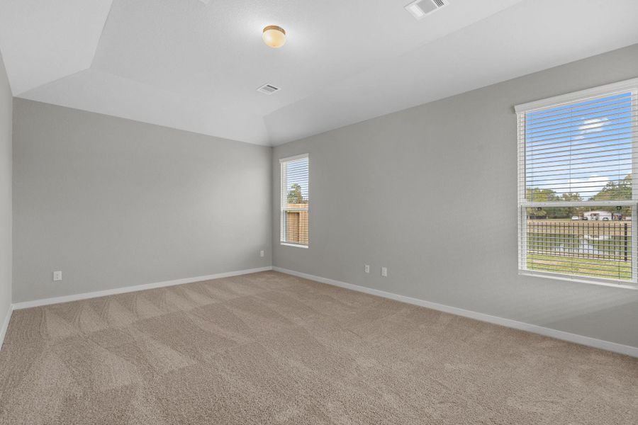 Spacious, unfurnished interior of a new home in Cypresswood Landing, Humble (Image 31).