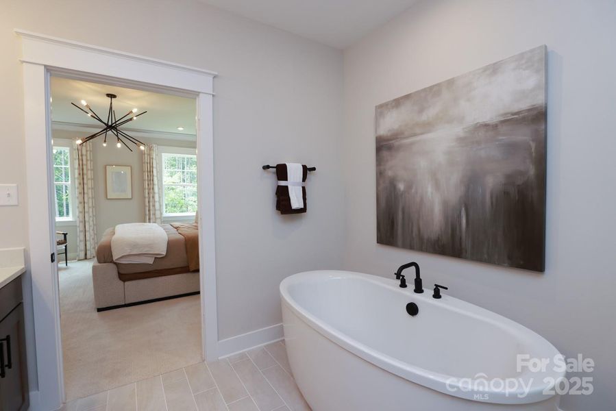 Main Level Primary Bath