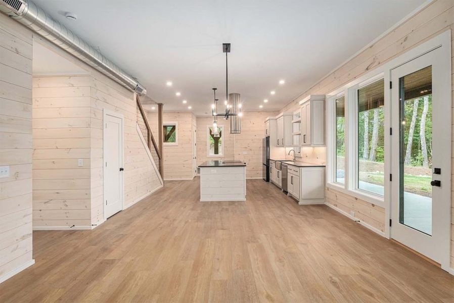 Image 43 of a home in .