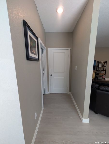 Spacious, unfurnished interior of a new home in Rose Valley, Converse (Image 19).