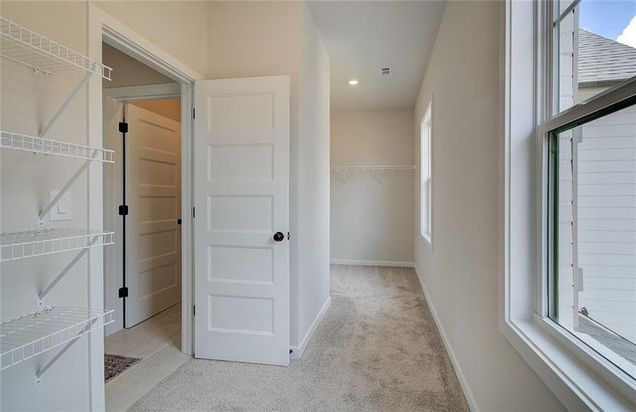 Spacious, unfurnished interior of a new home in Rosewood Lake Estates, Hoschton (Image 22). Spacious, unfurnished interior of a new home in Rosewood Lake Estates, Hoschton (Image 22).