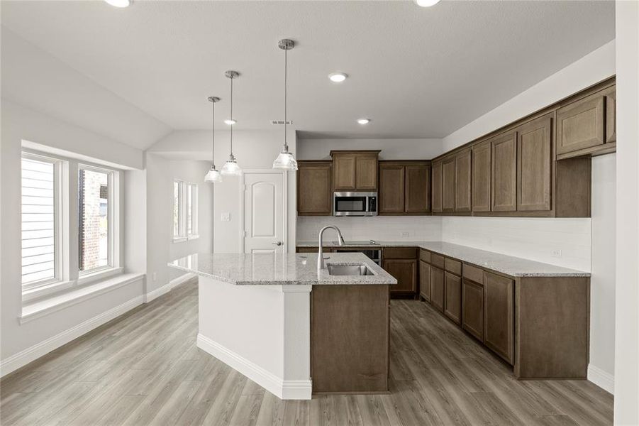 05_1640 Meadow Crest, Aubrey