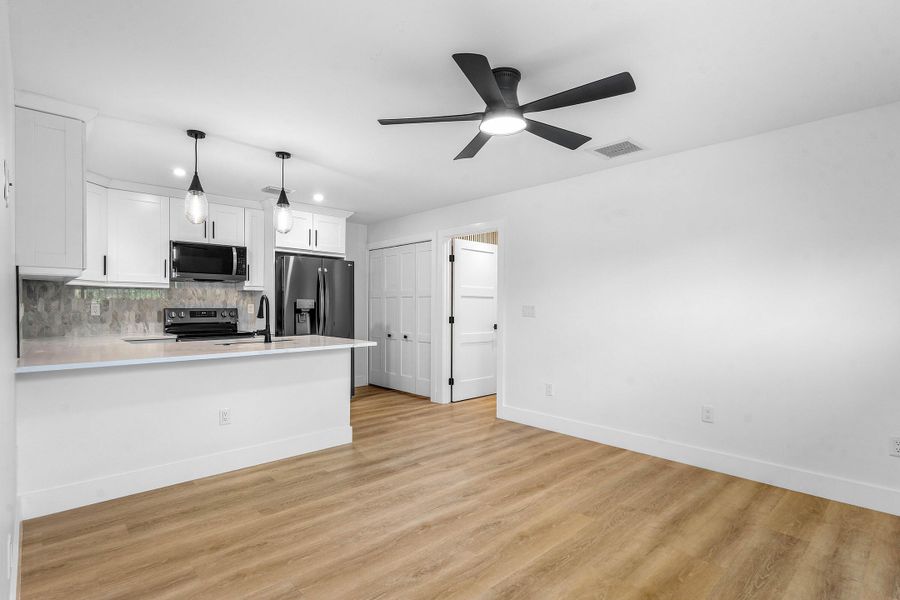 007-5701OldOrangeRoad-Jupiter-FL-33458-F
