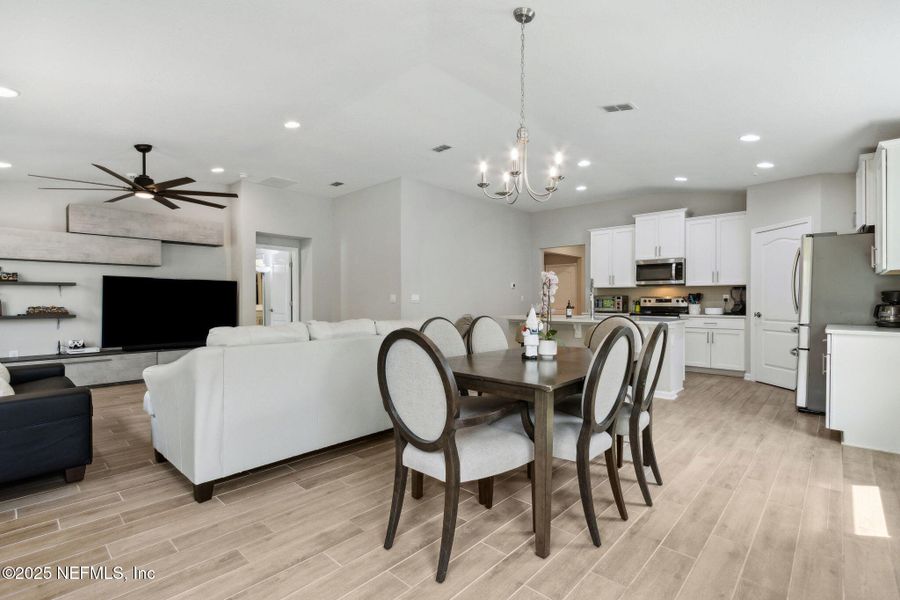 Furnished interior view inside a new home in River Glen, Yulee (Image 17). Furnished interior view inside a new home in River Glen, Yulee (Image 17).