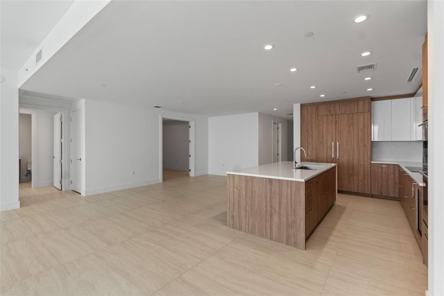 Furnished interior view inside a new home in , Fort Lauderdale (Image 16).