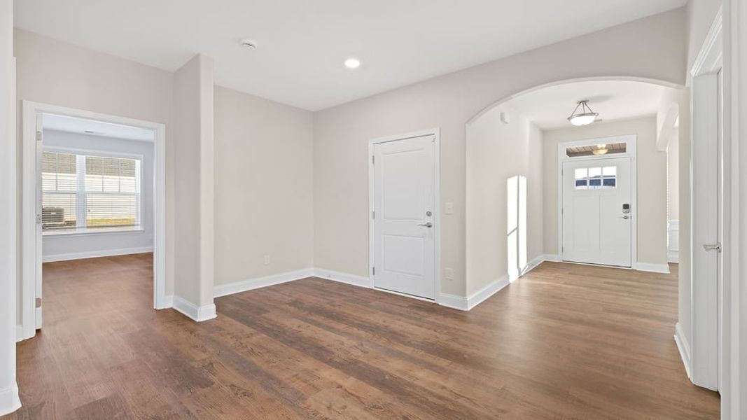 Spacious, unfurnished interior of a new home in Bentley Manor, Greer (Image 17).