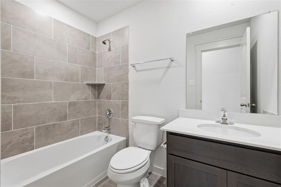 Furnished interior view inside a new home in Patriot Estates, Venus (Image 9).