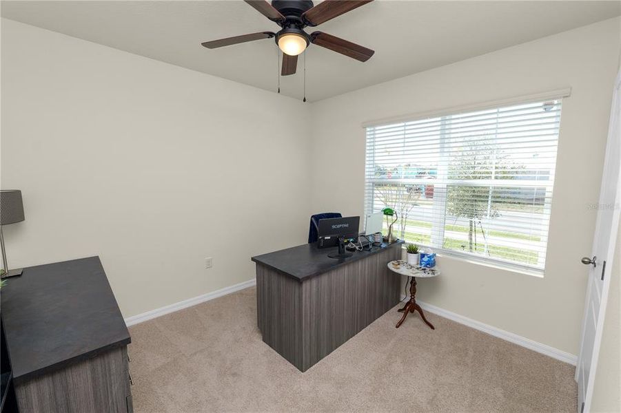 Furnished interior view inside a new home in , Bartow (Image 39).
