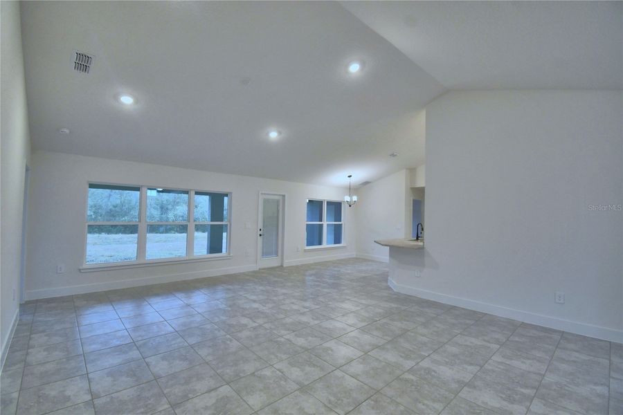 Spacious, unfurnished interior of a new home in Cadence Crossing, Auburndale (Image 29).