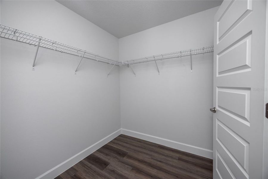 Spacious, unfurnished interior of a new home in Country Way South, Newberry (Image 26).