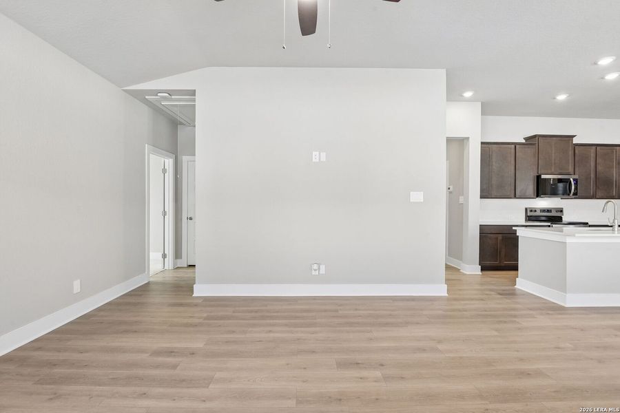 Spacious, unfurnished interior of a new home in Royal Crest, San Antonio (Image 48).