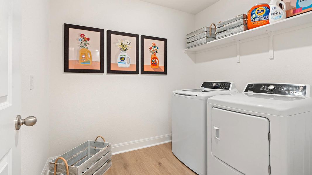 Furnished interior view inside a new home in Riverview, Georgetown (Image 13).