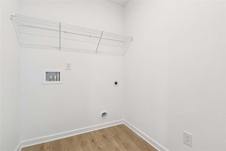 Spacious, unfurnished interior of a new home in Leydenview, Mableton (Image 32). Spacious, unfurnished interior of a new home in Leydenview, Mableton (Image 32).